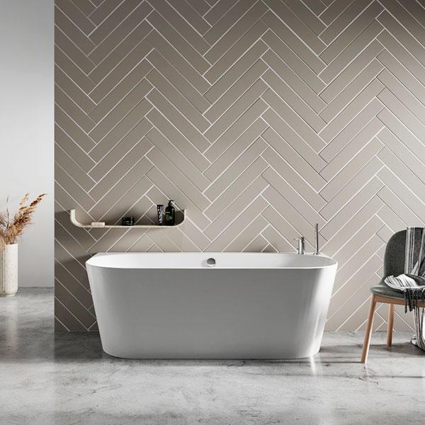 Strømberg Nino Back-To-Wall badekar 1550 x 800 mm Strømberg Nino Back-To-Wall badekar 1550 x 800 mm
