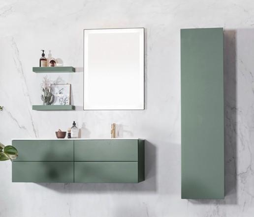 Cassøe Pisa spejl med LEDlys og sort ramme - 60x80 (vendbart) Cassøe Pisa spejl med LEDlys og sort ramme - 60x80 (vendbart)