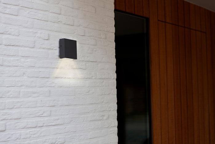 Lutec Architectural Gemini udendørslampe til væg - Mørkegrå Lutec Architectural Gemini udendørslampe til væg - Mørkegrå