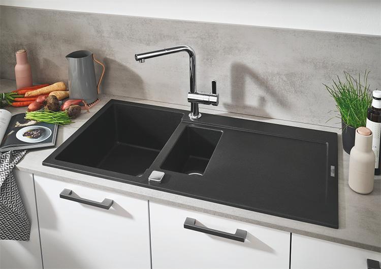 Grohe K500 køkkenvask i komposit m/skylleskål og afløbsbakke - Sort granit Grohe K500 køkkenvask i komposit m/skylleskål og afløbsbakke - Sort granit