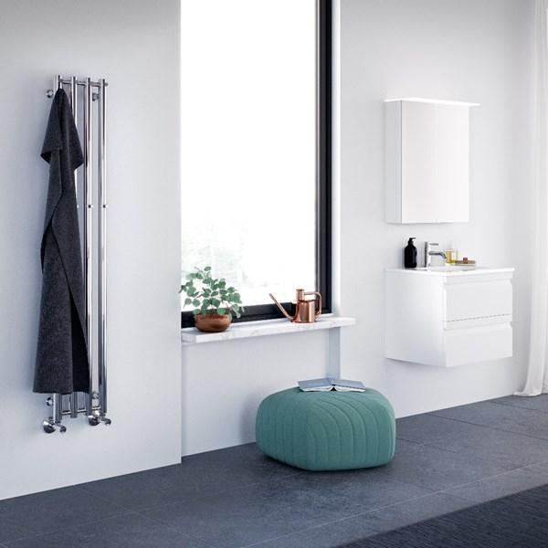 Strømberg Regus el-håndklædetørrer - 42x150 cm - Hvid Strømberg Regus el-håndklædetørrer - 42x150 cm - Hvid