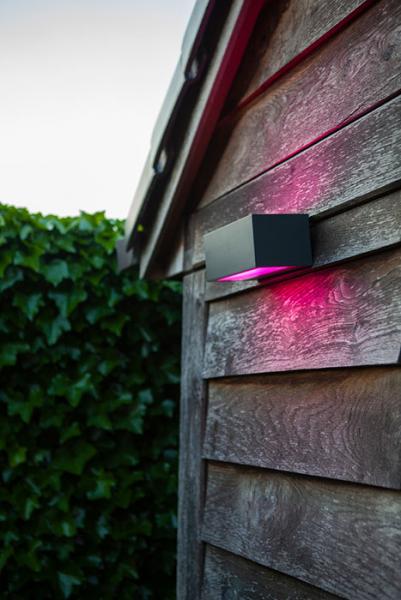 Lutec Connected Gemini udendørslampe til væg 22 x 8,5 Lutec Connected Gemini udendørslampe til væg 22 x 8,5