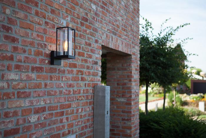 Lutec Tradition Flair 1 udendørslampe til væg - Mat sort Lutec Tradition Flair 1 udendørslampe til væg - Mat sort