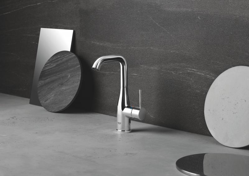 Grohe Essence New L håndvaskarmatur m/bundventil og svingtud - Krom Grohe Essence New L håndvaskarmatur m/bundventil og svingtud - Krom